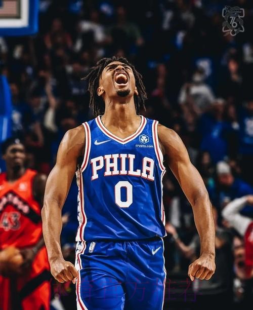 全明星首发!马克西全场24中12,砍下29分4篮板8助攻8抢断 全明星首发!马克西全场24中12,砍下29分4篮板8助攻8抢断